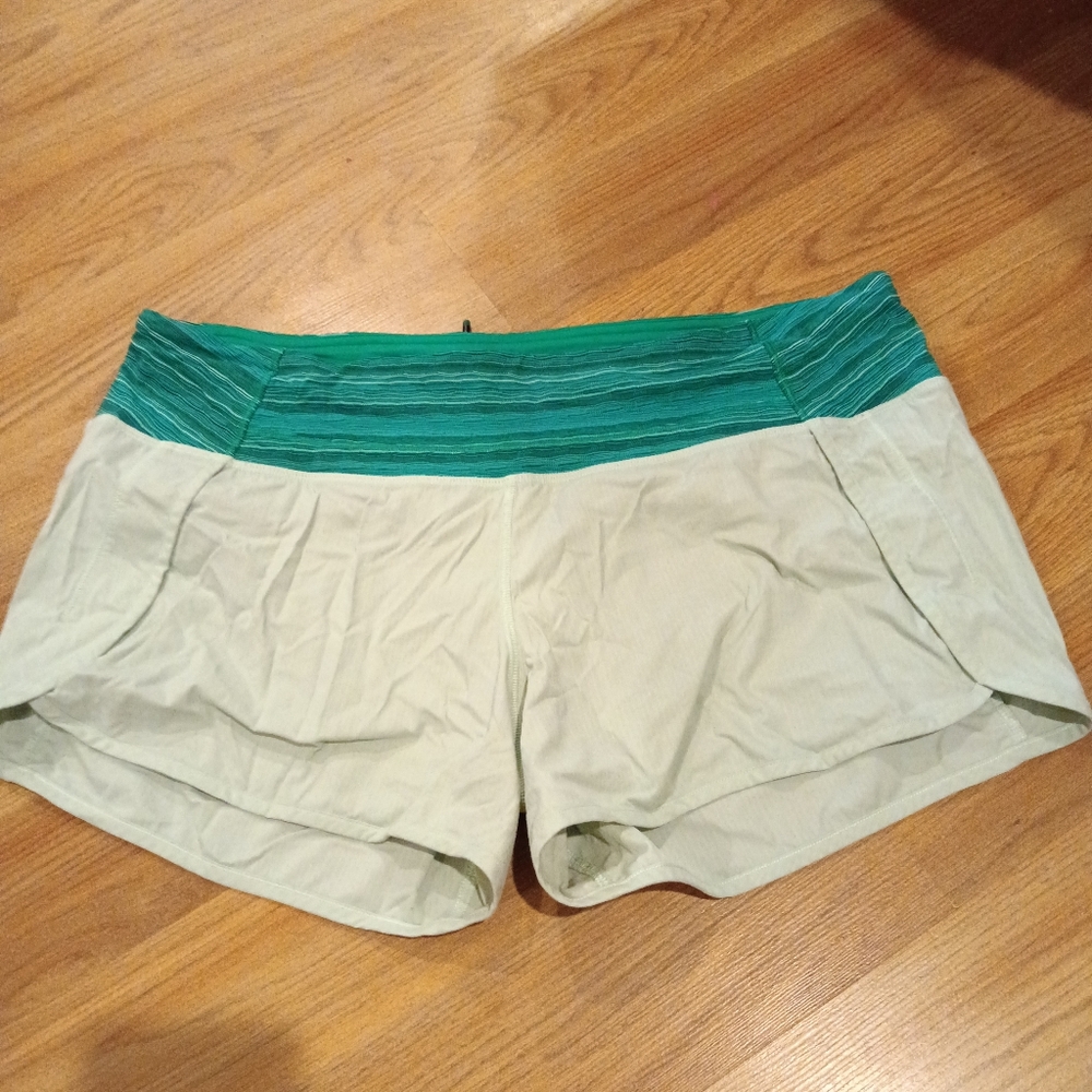 Lululemon Speed Up shorts 4 inch